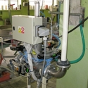 Magnetický separátor tekutých směsí s automatickým čištěním